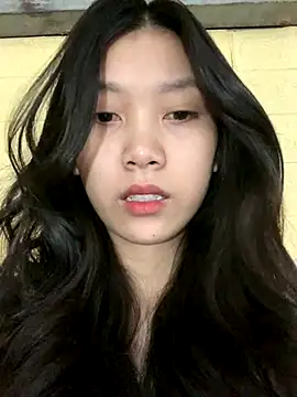 linh-lan1 online show from 10/21/25, 11:22