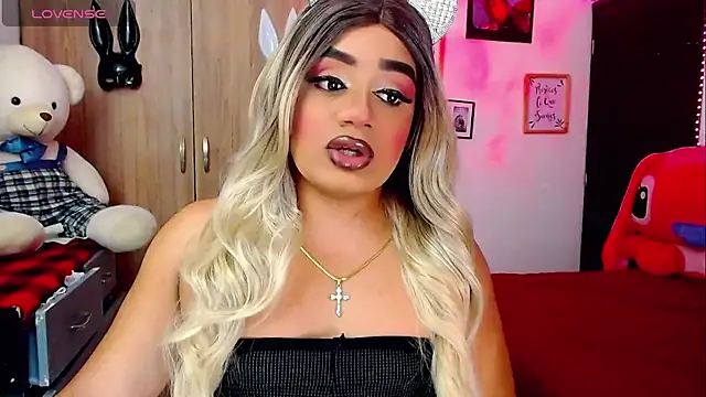 Snapshot of Sofiabigcock22 chatting on 12/14/25, 05:02 Sofiabigcock22 online show from 12/14/25, 05:02