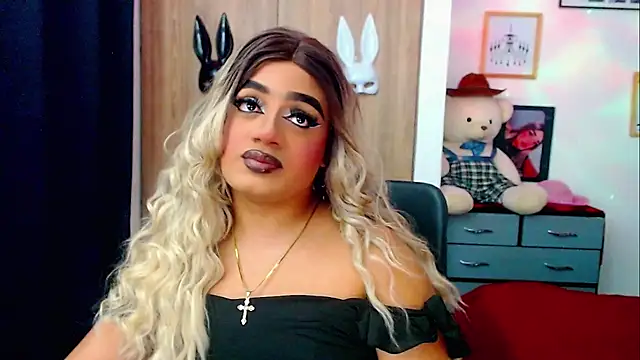 Snapshot of Sofiabigcock22 chatting on 12/19/25, 04:52 Sofiabigcock22 online show from 12/19/25, 04:52