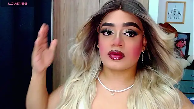 Snapshot of Sofiabigcock22 chatting on 01/14/26, 06:02 Sofiabigcock22 online show from 01/14/26, 06:02