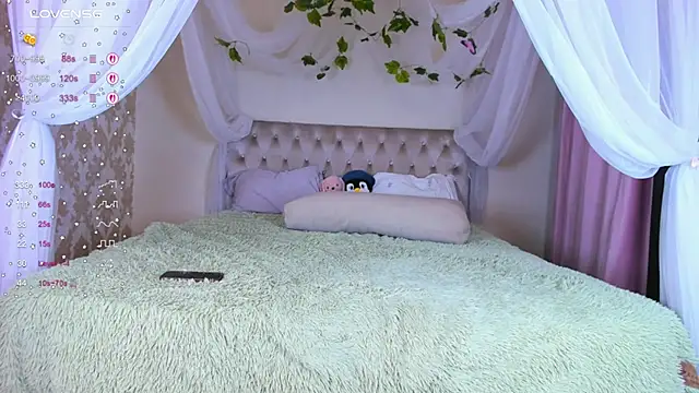 Gongjulee online show from 10/22/25, 01:28