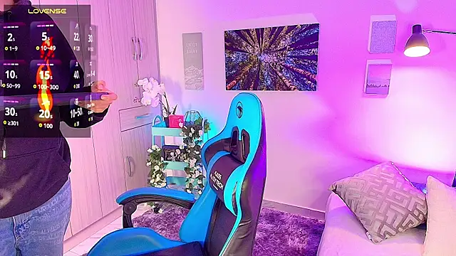 Snapshot of Alex_carter chatting on 10/22/25, 10:37 Alex carter online show from 10/22/25, 10:37