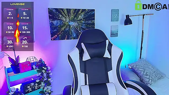 Snapshot of Alex_carter chatting on 10/24/25, 10:33 Alex carter online show from 10/24/25, 10:33