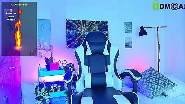 Snapshot of Alex_carter chatting on 11/03/25, 10:38 Alex carter online show from 11/03/25, 10:38