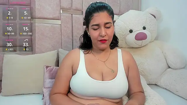 Snapshot of denisse_khan chatting on 10/20/25, 10:54 denisse khan online show from 10/20/25, 10:54