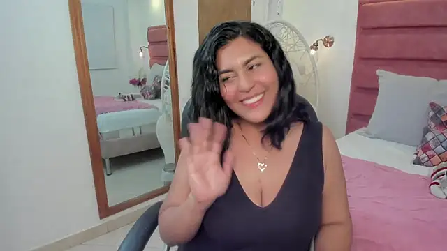 denisse khan online show from 03/18/26, 10:13