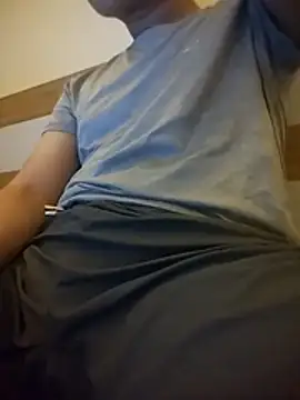 Snapshot of gande_003 chatting on 11/02/25, 04:31 gande 003 online show from 11/02/25, 04:31