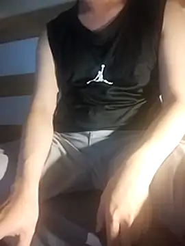 Snapshot of gande_003 chatting on 11/14/25, 04:17 gande 003 online show from 11/14/25, 04:17