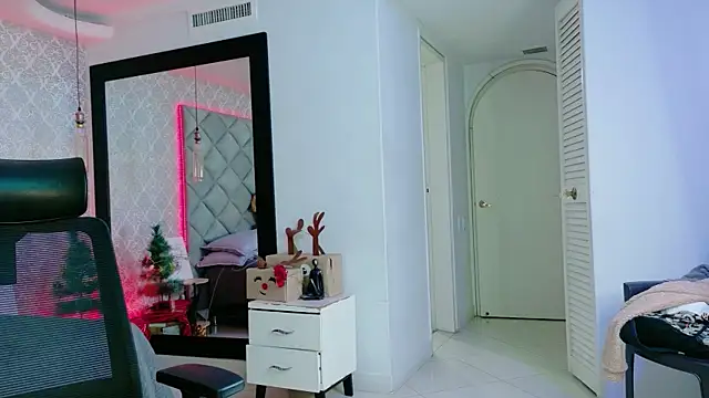 CARO ADAMS1 online show from 01/10/26, 10:50