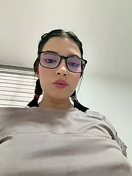 l0lita sweet online show from 04/26/26, 09:23