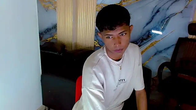 Snapshot of Mick_storm chatting on 10/24/25, 06:59 Mick storm online show from 10/24/25, 06:59