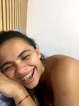 safadinhaquenteW online show from 10/15/25, 04:34