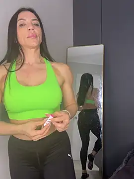 Snapshot of Kattefit chatting on 05/04/26, 04:47 Kattefit online show from 05/04/26, 04:47