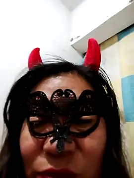 mimilobis online show from 10/14/25, 06:03