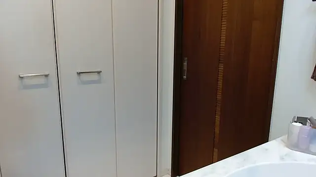  Ema ch online show from 04/25/26, 09:12