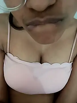 Zoya-Baby1 online show from 10/30/25, 06:15