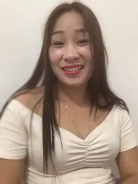Linh sexyy online show from 11/24/25, 10:15