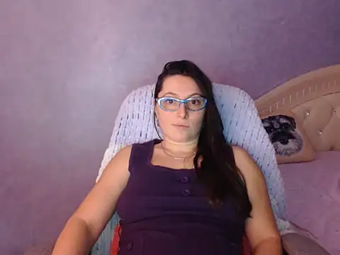 Snapshot of LuckyLisa23 chatting on 02/01/26, 04:27 LuckyLisa23 online show from 02/01/26, 04:27