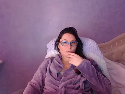 Snapshot of LuckyLisa23 chatting on 02/08/26, 04:10 LuckyLisa23 online show from 02/08/26, 04:10