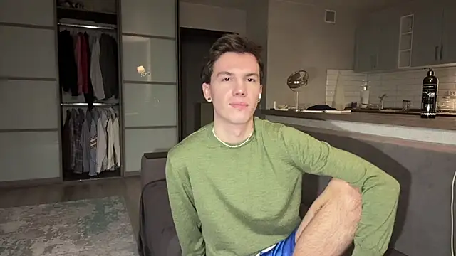 Jeremy1Scott online show from 11/10/25, 03:38