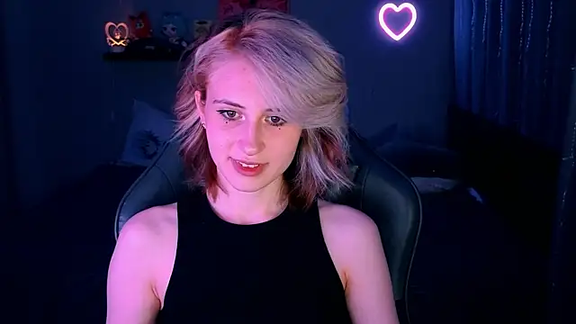 Snapshot of Keti_moon chatting on 06/17/26, 07:48 Keti moon online show from 06/17/26, 07:48