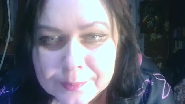 Snapshot of CharleeKendall chatting on 11/18/25, 03:16 CharleeKendall online show from 11/18/25, 03:16