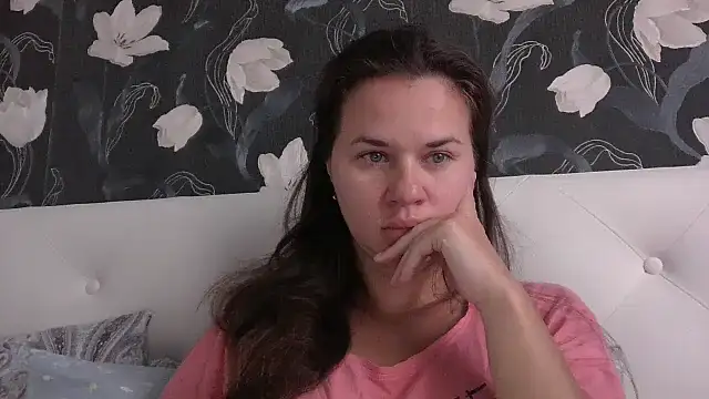 Snapshot of GiaaCaranggi chatting on 10/15/25, 05:07 GiaaCaranggi online show from 10/15/25, 05:07