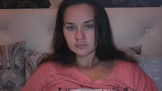 Snapshot of GiaaCaranggi chatting on 10/17/25, 07:27 GiaaCaranggi online show from 10/17/25, 07:27