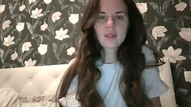 Snapshot of GiaaCaranggi chatting on 12/19/25, 08:05 GiaaCaranggi online show from 12/19/25, 08:05