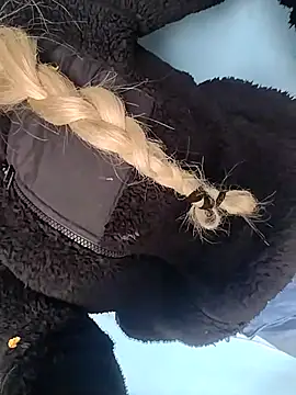 fernanda15 online show from 10/29/25, 11:12