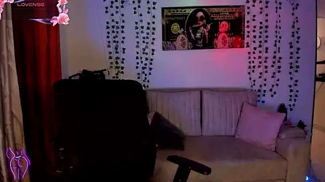 Lizz martins online show from 10/30/25, 02:24