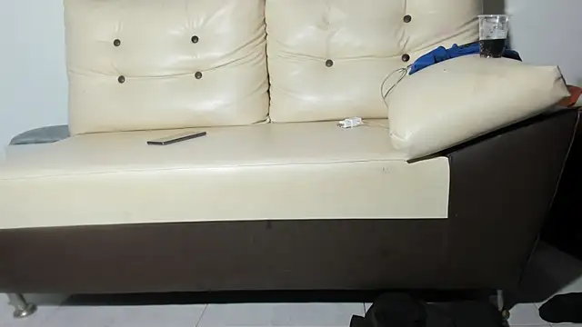 Snapshot of mycolection_girls chatting on 12/14/25, 06:23 mycolection girls online show from 12/14/25, 06:23