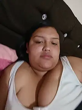 Snapshot of natt-bigass chatting on 06/22/26, 01:52 natt-bigass online show from 06/22/26, 01:52
