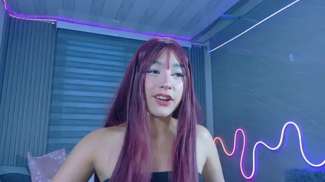 Snapshot of Naaomi_cute chatting on 11/11/25, 10:21 Naaomi cute online show from 11/11/25, 10:21