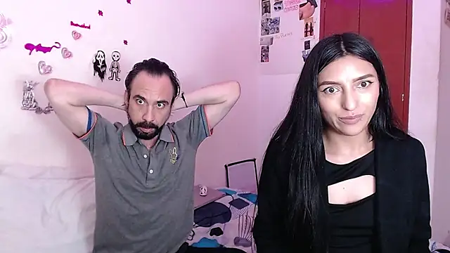 Snapshot of Isis_Robert chatting on 12/17/25, 04:40 Isis Robert online show from 12/17/25, 04:40