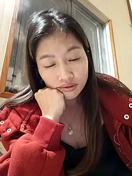 Snapshot of -Paige- chatting on 10/16/25, 05:47 -Paige- online show from 10/16/25, 05:47