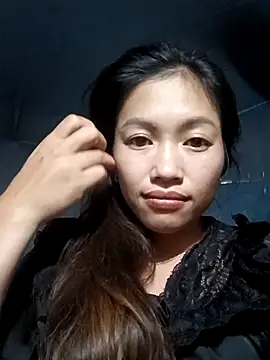 Snapshot of -Paige- chatting on 10/22/25, 03:12 -Paige- online show from 10/22/25, 03:12