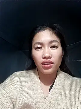 Snapshot of -Paige- chatting on 11/15/25, 01:51 -Paige- online show from 11/15/25, 01:51