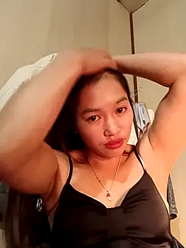 Snapshot of -Paige- chatting on 11/22/25, 10:58 -Paige- online show from 11/22/25, 10:58