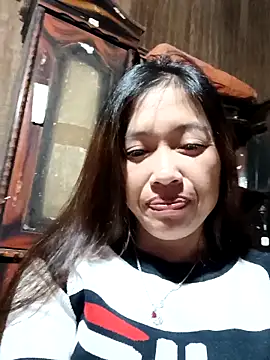 Snapshot of -Paige- chatting on 11/26/25, 11:33 -Paige- online show from 11/26/25, 11:33