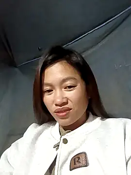 Snapshot of -Paige- chatting on 11/27/25, 02:19 -Paige- online show from 11/27/25, 02:19