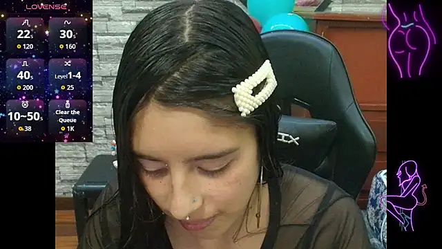 Snapshot of playboybunny-- chatting on 11/04/25, 08:52 playboybunny-- online show from 11/04/25, 08:52