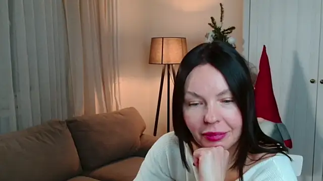 LittleNicolee online show from 12/20/25, 06:04