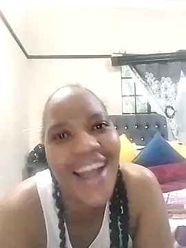 Snapshot of CaramelBoootie chatting on 11/30/25, 04:00 CaramelBoootie online show from 11/30/25, 04:00