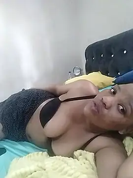 Snapshot of CaramelBoootie chatting on 01/11/26, 02:00 CaramelBoootie online show from 01/11/26, 02:00