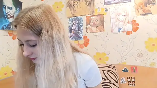 Snapshot of AmeliLia chatting on 10/23/25, 10:36 AmeliLia online show from 10/23/25, 10:36