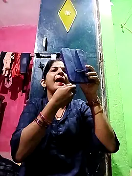 Karishma cute online show from 10/20/25, 09:59