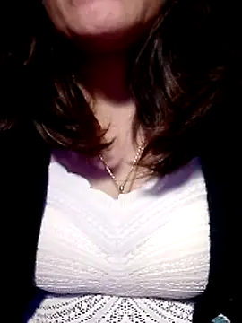 YiyinLy online show from 02/03/26, 08:47