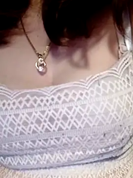 YiyinLy online show from 02/04/26, 10:15