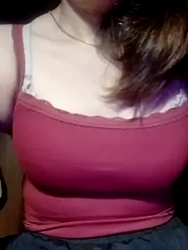 YiyinLy online show from 03/27/26, 09:58